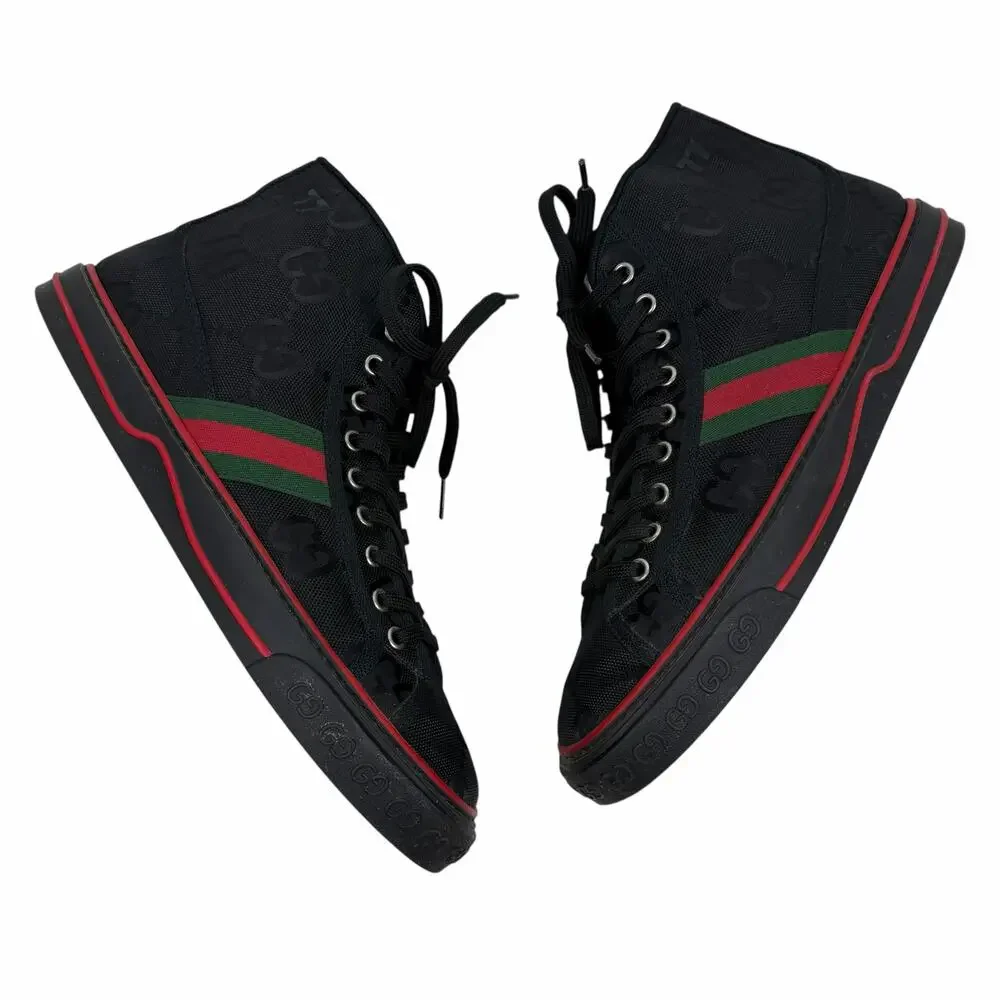 Gucci off grid